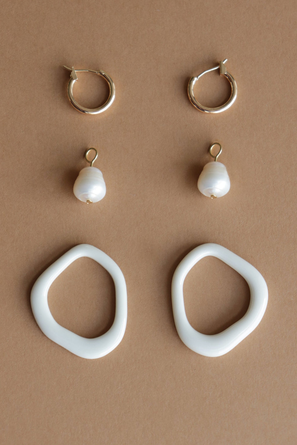 Rozenthal Arp Pearl and Porcelain Hoops - White, photo 4