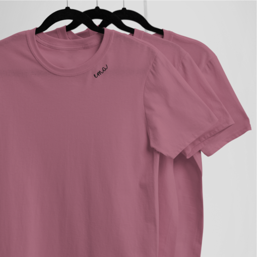 Embroidered Collar Organic Cotton Orgaanilisest puuvillast tikitud kraega t-särk "Ema" (EE)