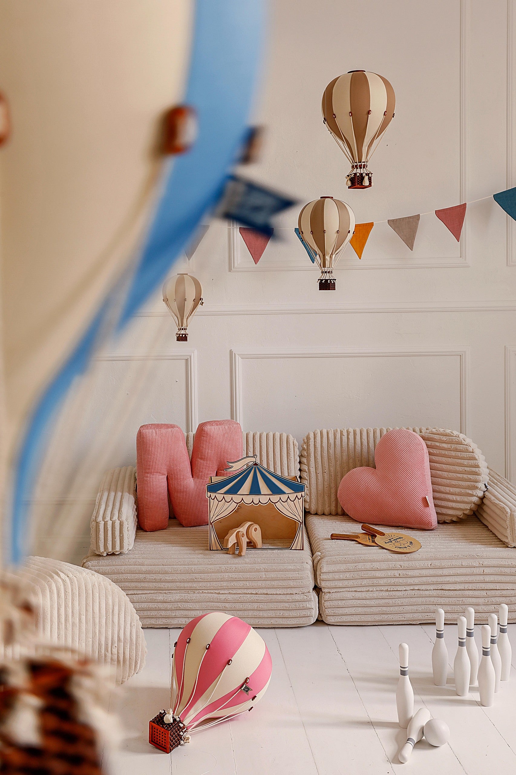 Circus Puppet Theater – Wooden Wall Decoration
