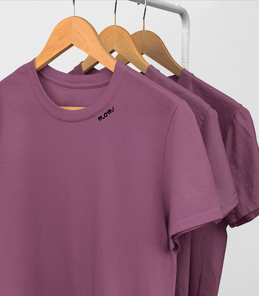 Embroidered Collar Organic Cotton T-shirt "Mom"
