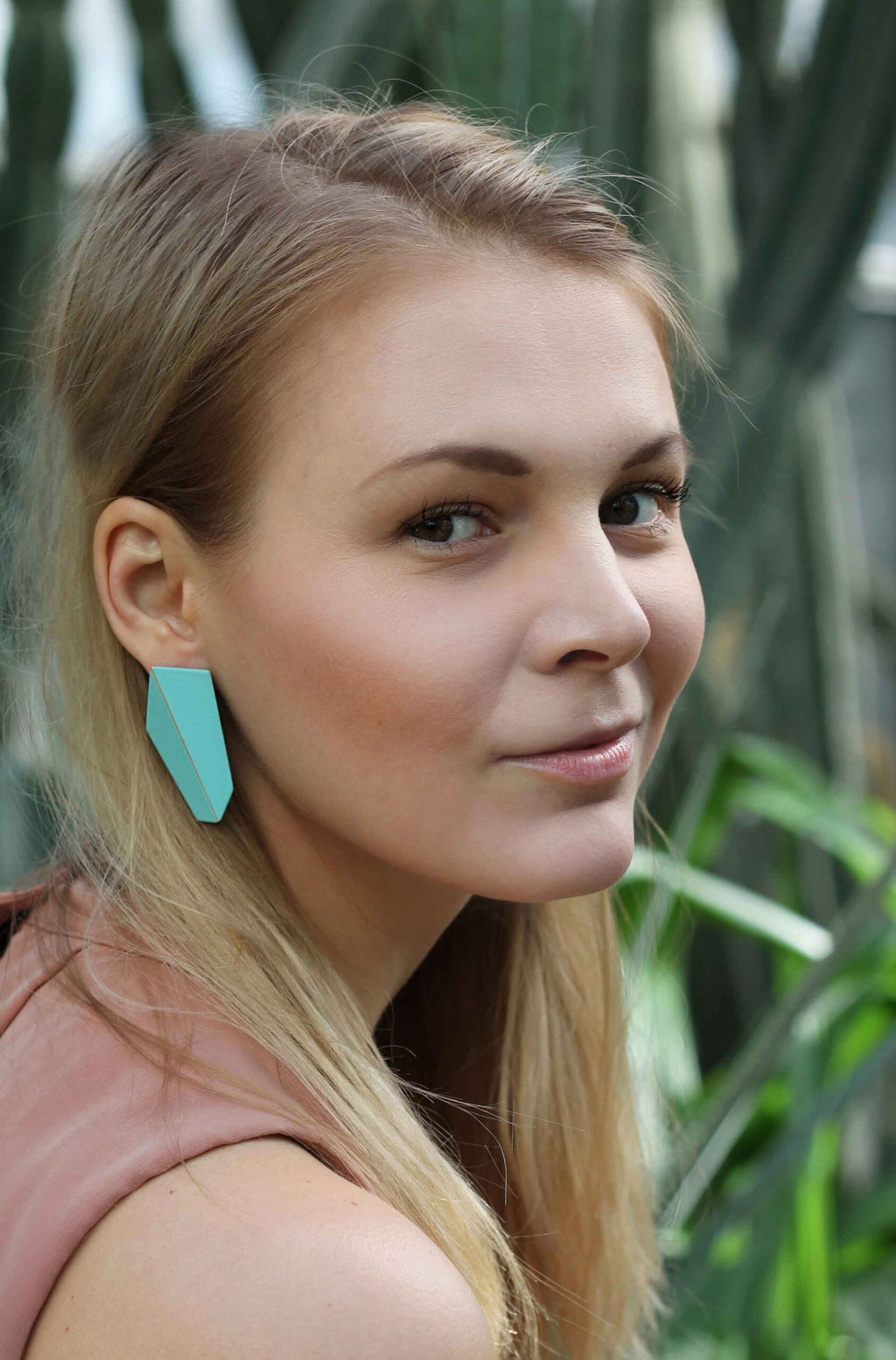 Lisa Kroeber Jewellery Folded Vertical Earrings, photo 18