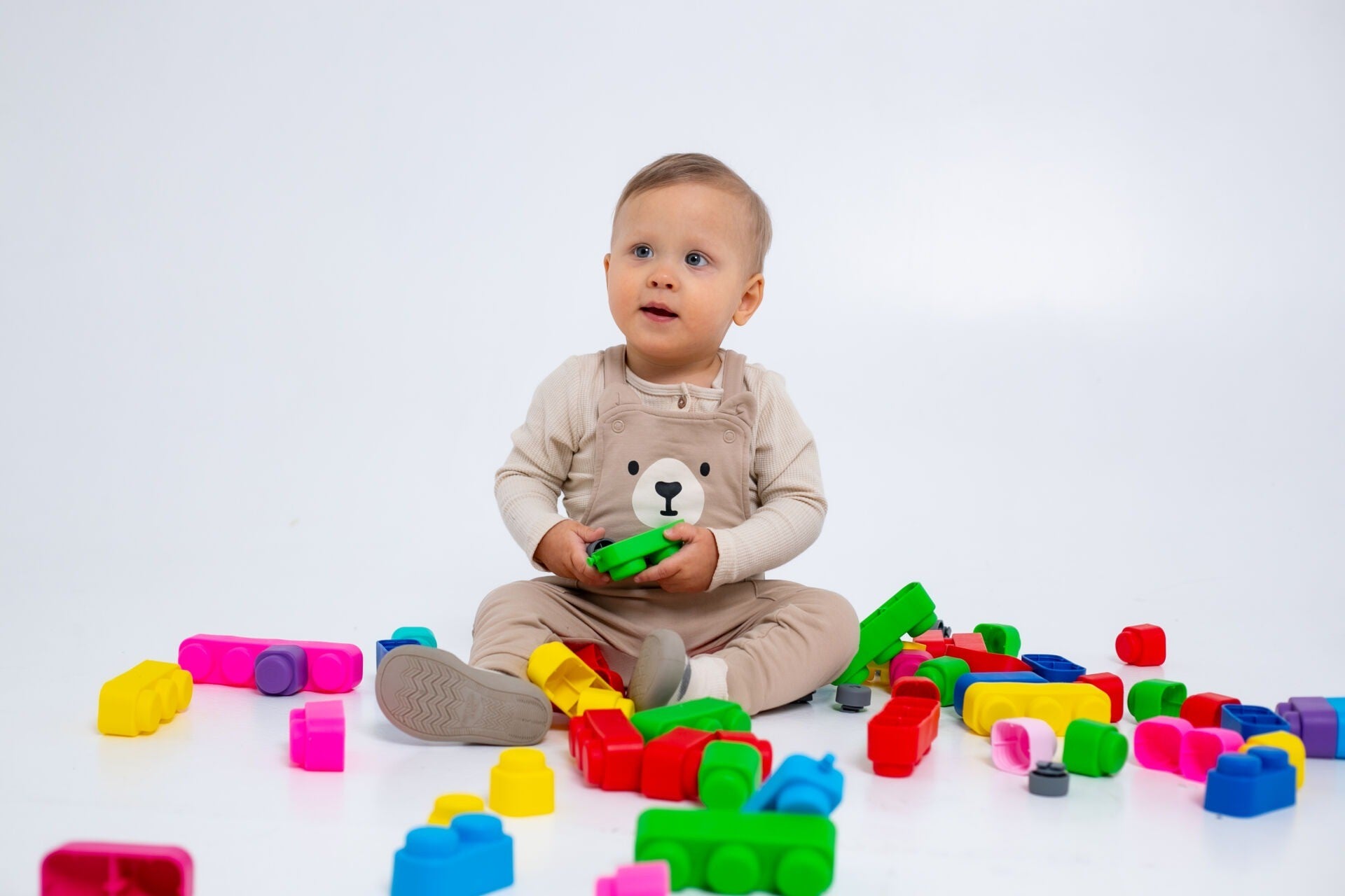 Soft Blocks Set With Wheels - 14 pcs
