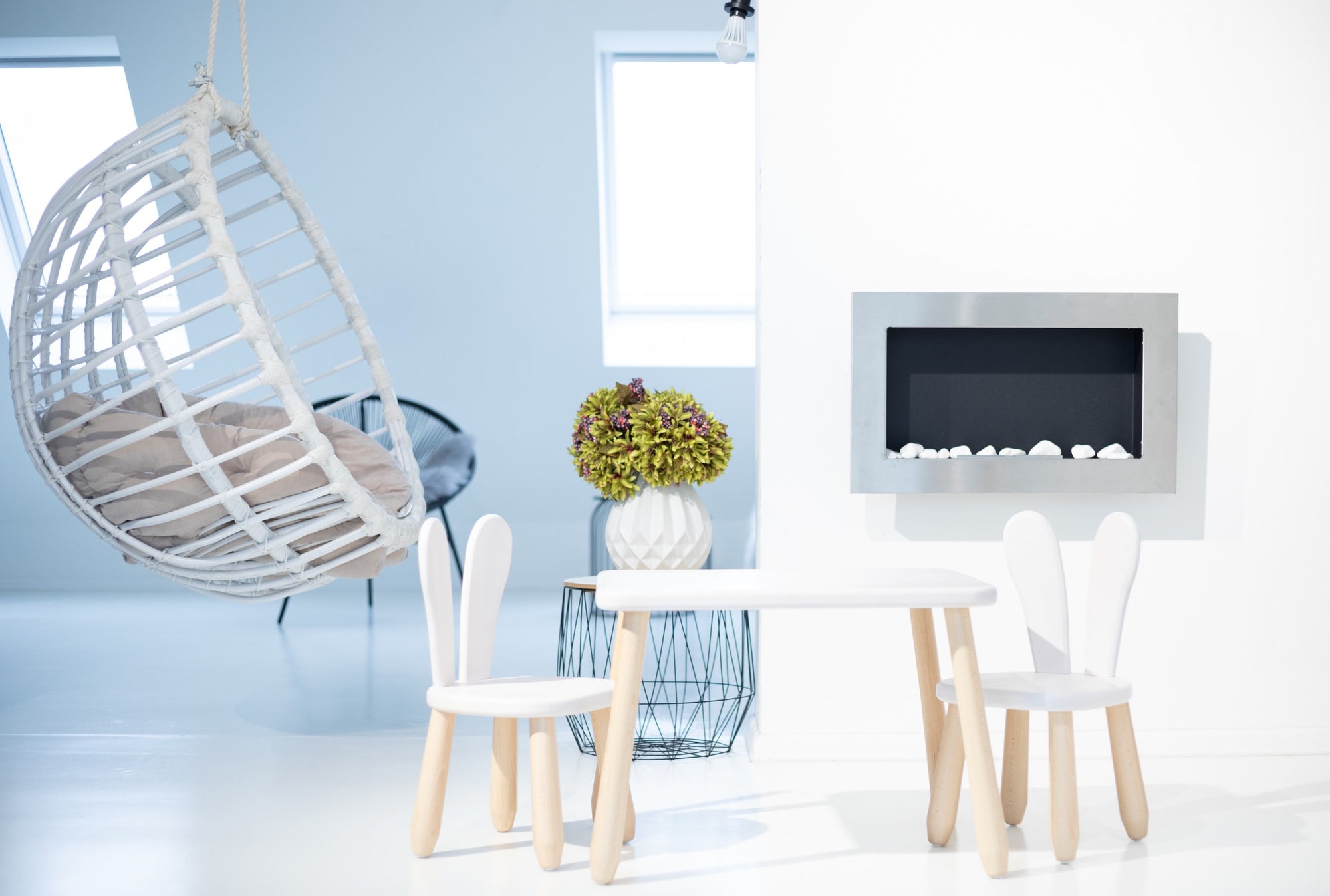 Table and 2 chair set - Bunny